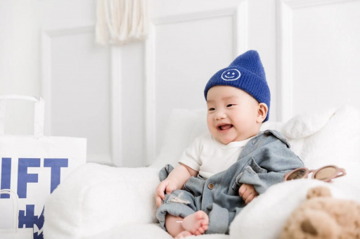 灌云宝宝多久开始攒肚